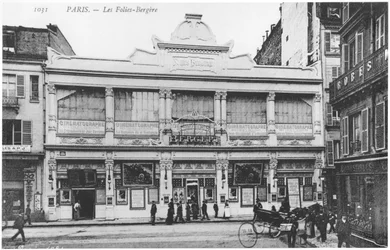Postal que representa el Folies Bergere, rue Richer, París, c.1900